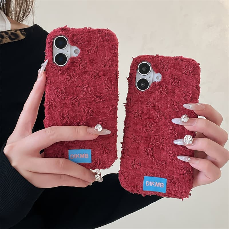Angora Red Fuzzy Phone Case fo - đánh giá và giá Apple Iphone 15 Pro Max